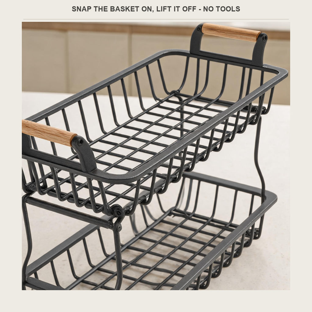 Close-up of the basket clipping onto the curved steel side frame